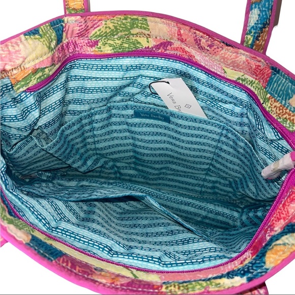 VERA BRADLEY RETIRED Superbloom Iconic Small Vera Tote NWT - Picture 4 of 8